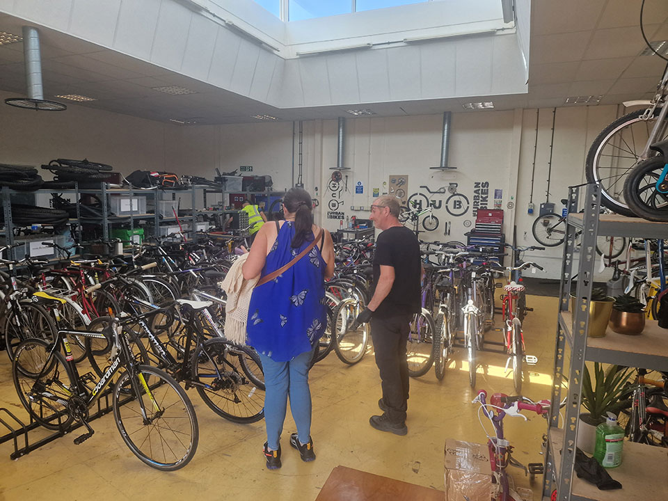 Shops that buy bikes on sale